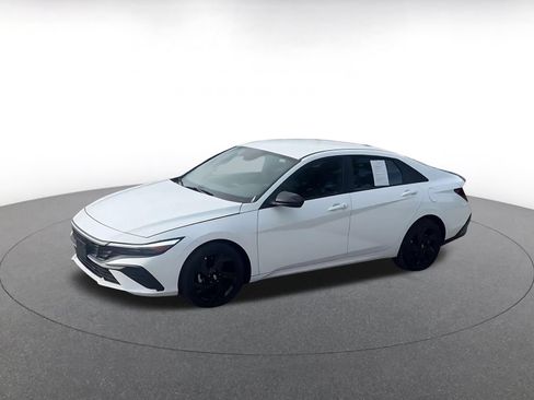 Used 2026 Hyundai Elantra Sport FWD image 6