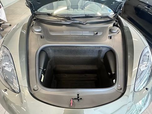 Used 2024 Porsche 718 Boxster RWD image 15