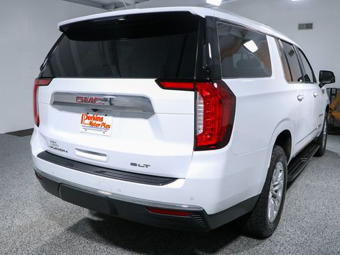 Used 2023 GMC Yukon XL SLT w/ SLT Luxury Package AWD/4WD image 7