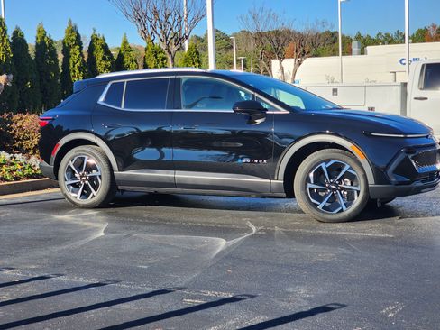 New 2026 Chevrolet Equinox EV LT image 3