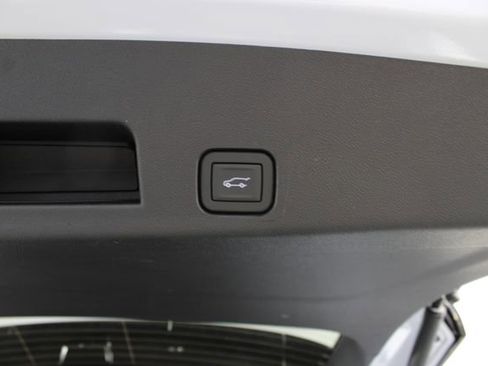 New 2026 Buick Enclave Sport Touring w/ Power Package FWD image 24