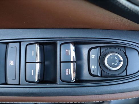 Used 2020 Subaru Forester Touring image 14