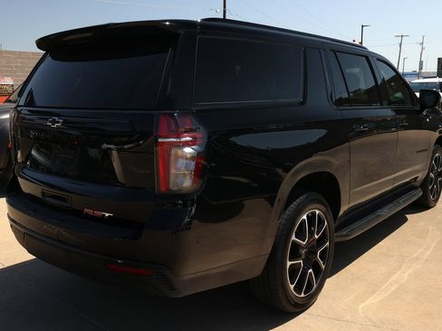 Used 2023 Chevrolet Suburban RST w/ Luxury Package AWD/4WD image 5