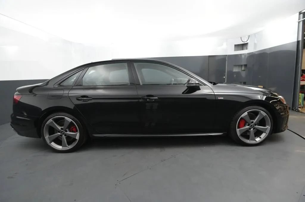 Used 2022 Audi A4 2.0T Premium Plus w/ Premium Plus Package AWD/4WD image 6