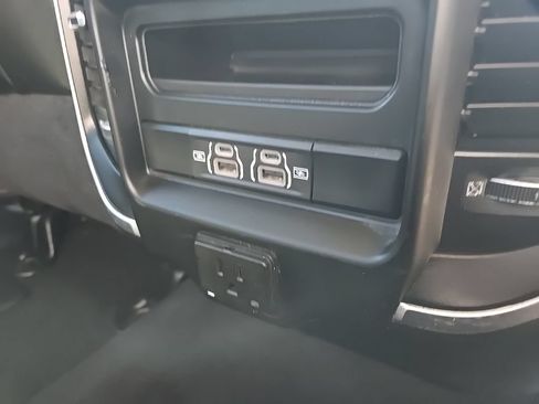 Used 2022 RAM 2500 Laramie AWD/4WD image 98
