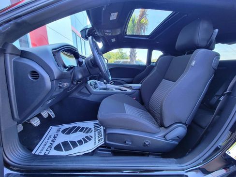 Used 2020 Dodge Challenger R/T w/ Driver Convenience Group RWD image 10
