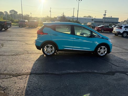 Used 2020 Chevrolet Bolt LT FWD image 7