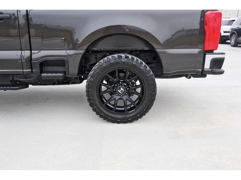 Used 2024 Ford F250 XLT w/ FX4 Off-Road Package image 29