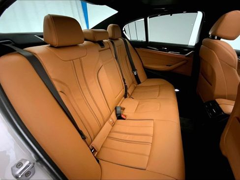 Used 2019 BMW 540i w/ Executive Package RWD image 15