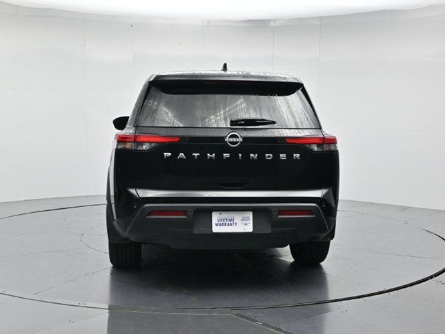 Used 2024 Nissan Pathfinder S FWD image 8