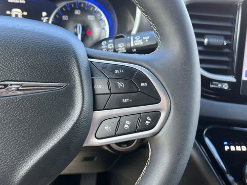 Used 2026 Chrysler Pacifica Select FWD image 21