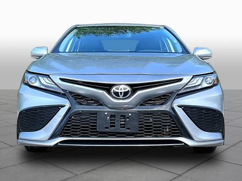 Used 2024 Toyota Camry XSE FWD image 4