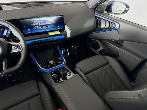 New 2025 BMW X3 xDrive30i w/ Premium Package image 24