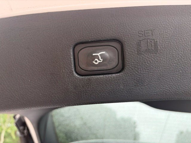 Used 2020 Ford Edge Titanium AWD/4WD image 13
