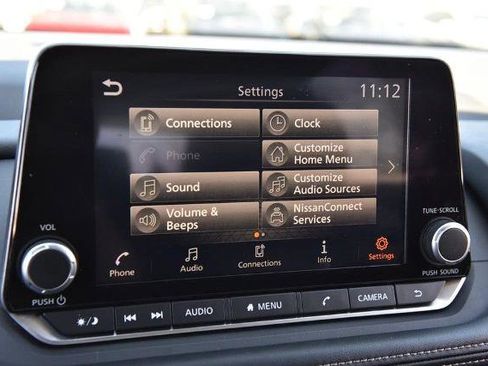 Certified 2025 Nissan Rogue SV image 14