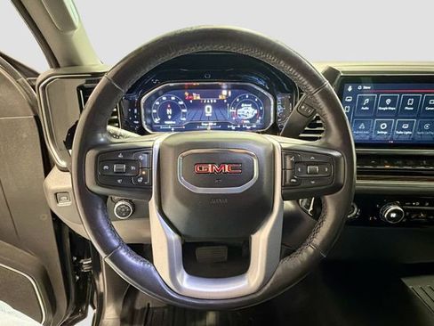 Used 2022 GMC Sierra 1500 Elevation w/ X31 Off-Road Package AWD/4WD image 11