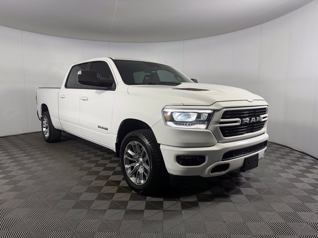 Used 2024 RAM 1500 Laramie AWD/4WD image 5