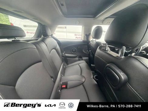 Used 2015 MINI Cooper S FWD image 11