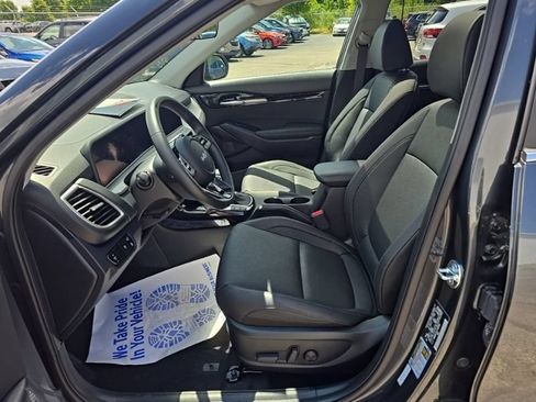 Certified 2026 Kia Seltos EX w/ EX Sunroof Package AWD/4WD image 23