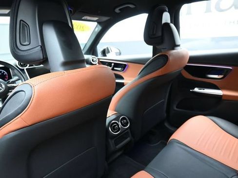 Used 2024 Mercedes-Benz GLC 300 image 24