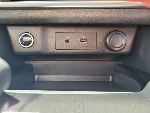 Certified 2023 Nissan Rogue SV FWD image 25