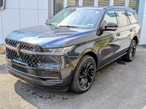 New 2026 Lincoln Navigator Reserve AWD/4WD image 1