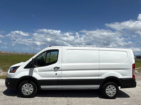 Used 2024 Ford Transit 250 Low Roof w/ Exterior Upgrade Package RWD image 2