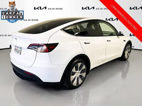 Used 2024 Tesla Model Y Long Range AWD/4WD image 7