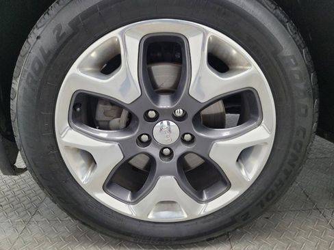 Used 2018 Jeep Compass Limited w/ Navigation Group image 31