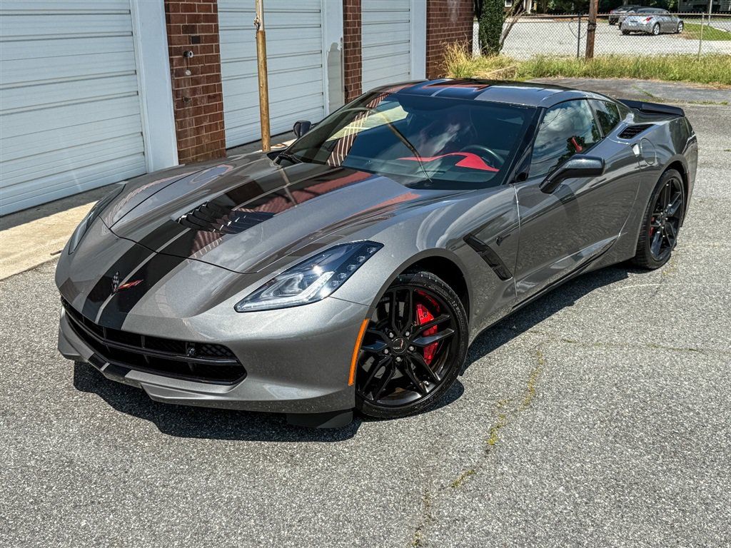 Used 2016 Chevrolet Corvette Stingray Coupe RWD image 3