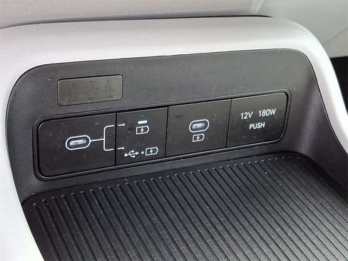 Used 2024 Hyundai Kona SEL image 23