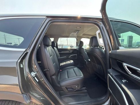 Used 2020 Kia Telluride S AWD/4WD image 41