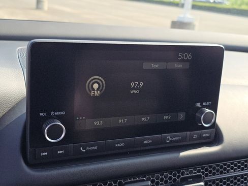 Used 2025 Honda HR-V Sport image 29