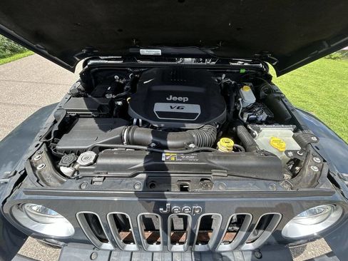 Used 2017 Jeep Wrangler Unlimited Sahara w/ Dual Top Group image 24
