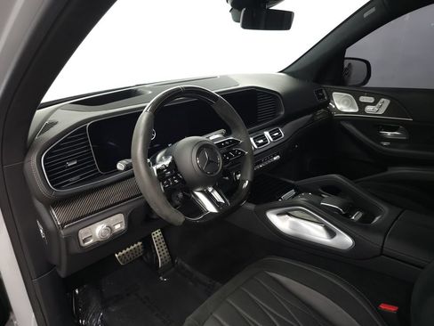 Used 2024 Mercedes-Benz GLS 63 AMG 4MATIC image 9