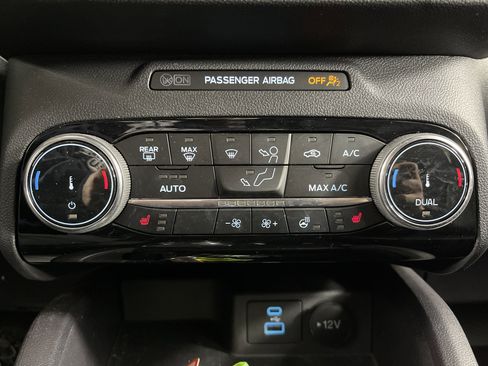 Used 2022 Ford Escape SEL image 24