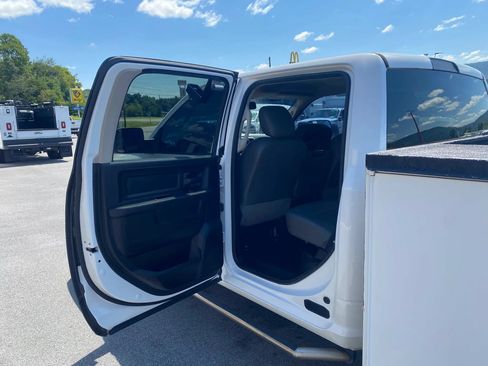 Used 2018 RAM 3500 Tradesman AWD/4WD image 26