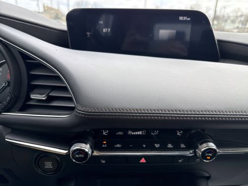 Used 2025 MAZDA MAZDA3 s image 22