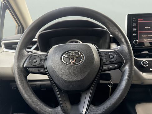 Used 2020 Toyota Corolla LE image 20
