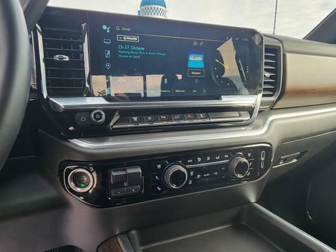 Certified 2024 Chevrolet Silverado 3500 High Country w/ Technology Package image 16