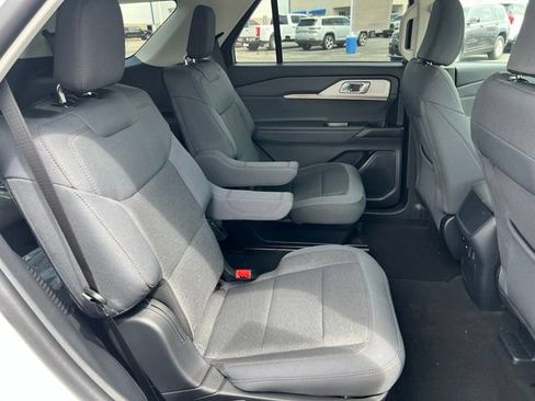 Used 2026 Ford Explorer Active AWD/4WD image 15