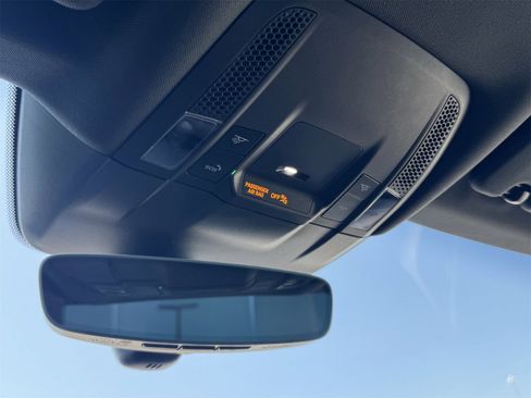 New 2025 Porsche Taycan image 24