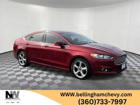 Used 2016 Ford Fusion SE AWD/4WD image 1