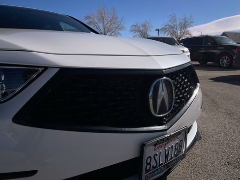 Used 2018 Acura RLX Sport Hybrid w/ Advance Pkg image 9