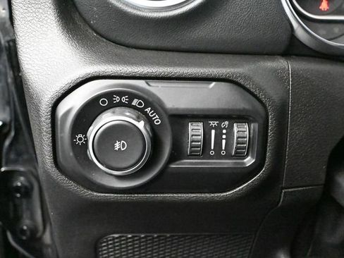 Used 2020 Jeep Wrangler Unlimited Sahara w/ Dual Top Group image 33