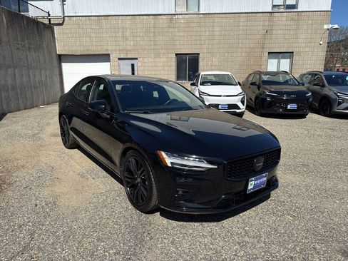 Used 2023 Volvo S60 B5 Plus w/ Climate Package AWD/4WD image 8