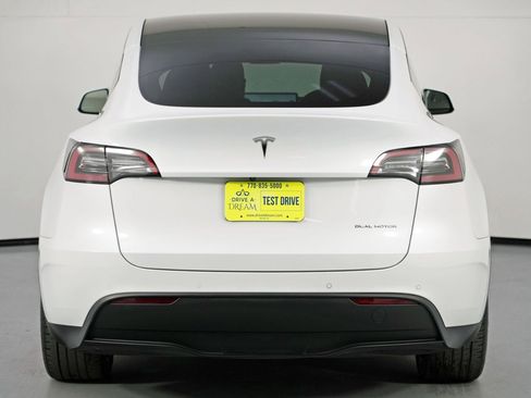 Used 2021 Tesla Model Y Long Range image 51
