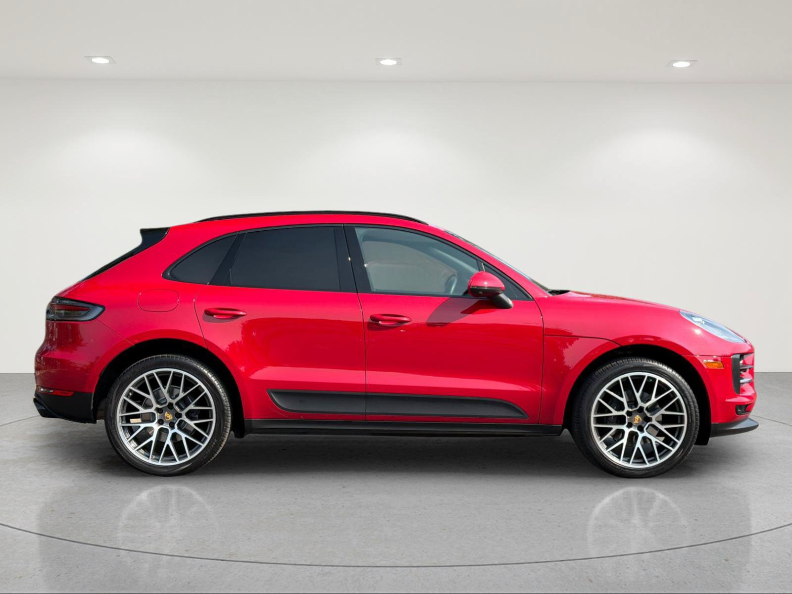 Used 2020 Porsche Macan AWD/4WD image 6
