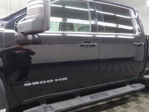 Used 2022 GMC Sierra 2500 SLE image 40