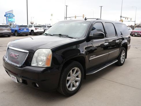 Used 2012 GMC Yukon XL Denali image 35